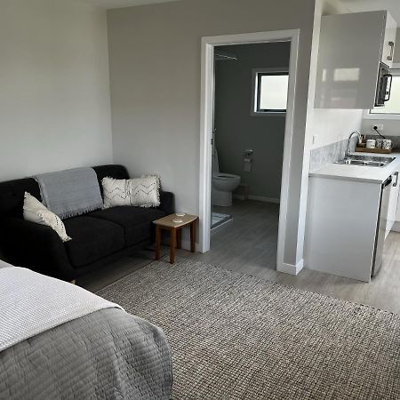 Raglan Retreat On Gilmour Apartment ภายนอก รูปภาพ