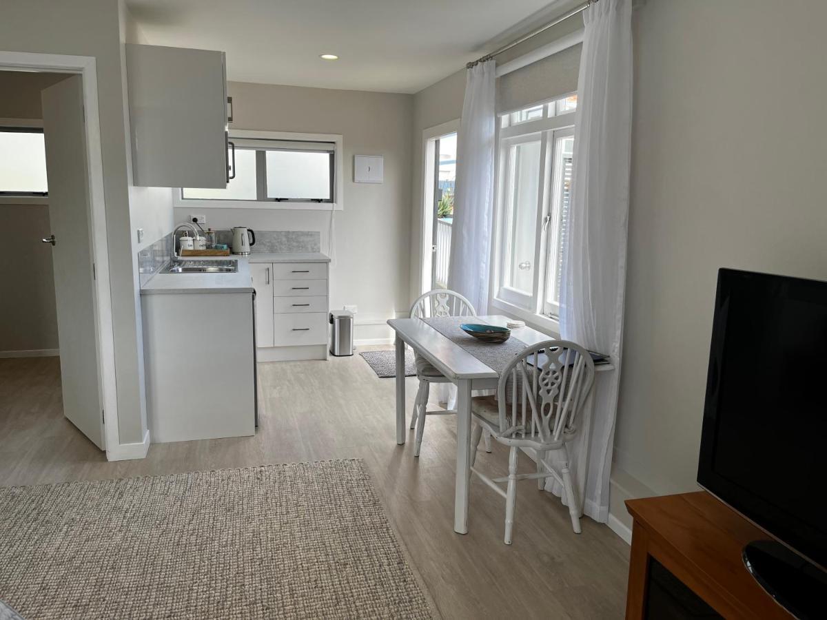 Raglan Retreat On Gilmour Apartment ภายนอก รูปภาพ